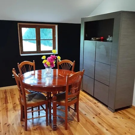 Holiday home Chez L'Apiculteur. Saint-Flour (Puy-de-Dome)