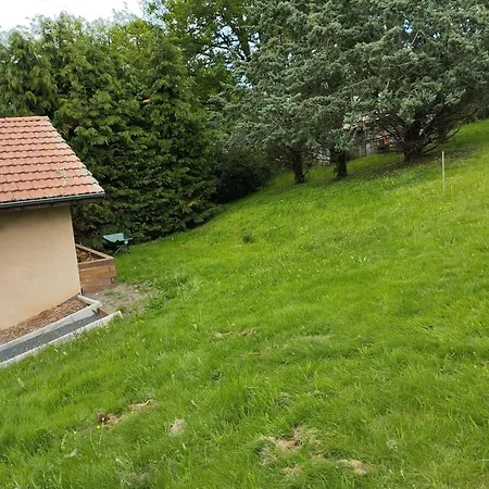 Holiday home Chez L'Apiculteur. Saint-Flour (Puy-de-Dome)